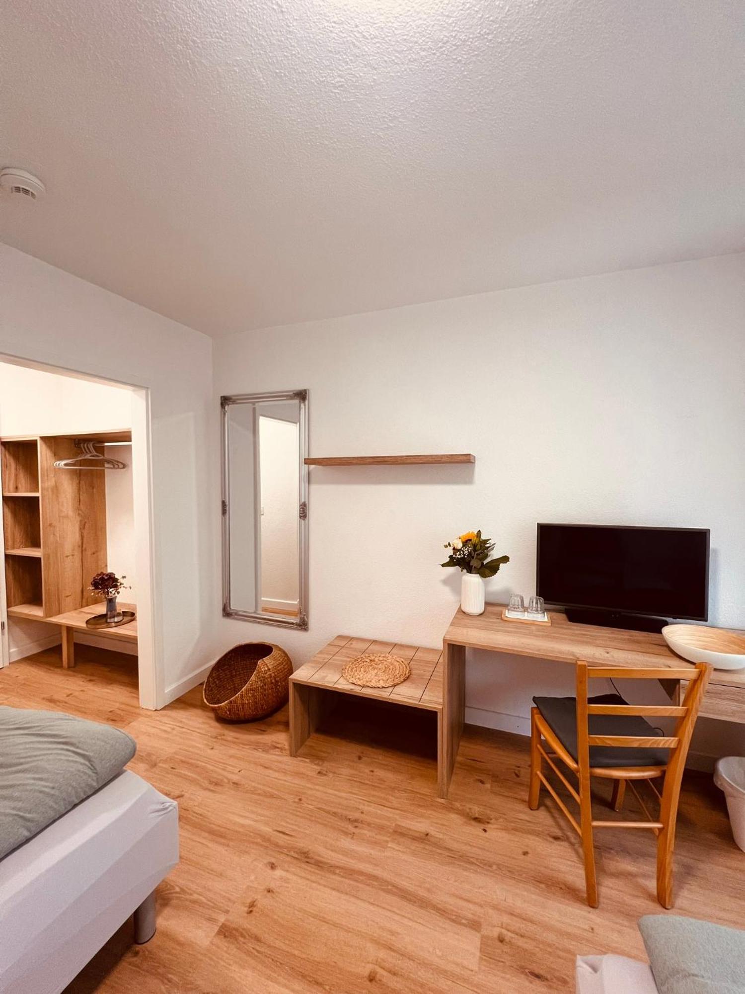 Business Hotel Riverside Duggingen Luaran gambar